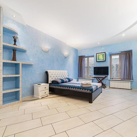 Classical Deribasivska 3-Bedrooms Apartment Odessa Exteriör bild