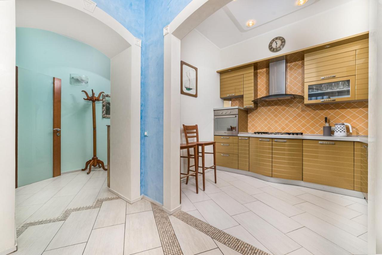 Classical Deribasivska 3-Bedrooms Apartment Odessa Exteriör bild