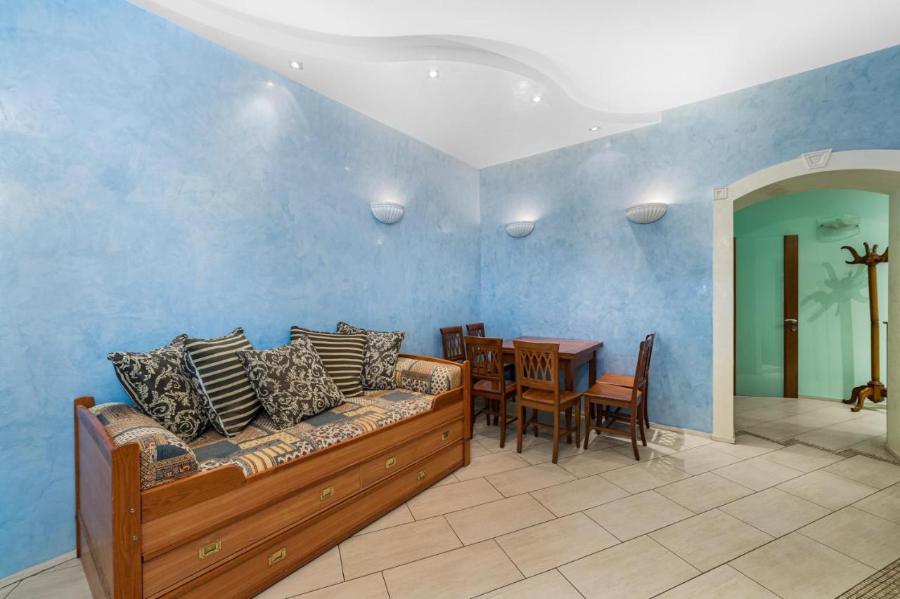 Classical Deribasivska 3-Bedrooms Apartment Odessa Exteriör bild